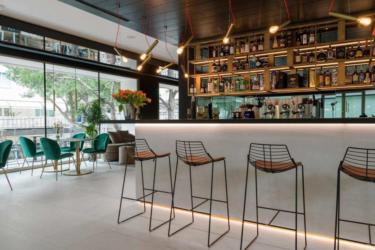 We Me Suite Hotel Riccione Ngoại thất bức ảnh