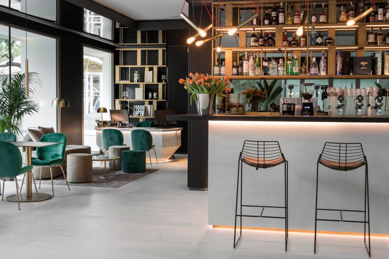 We Me Suite Hotel Riccione Ngoại thất bức ảnh